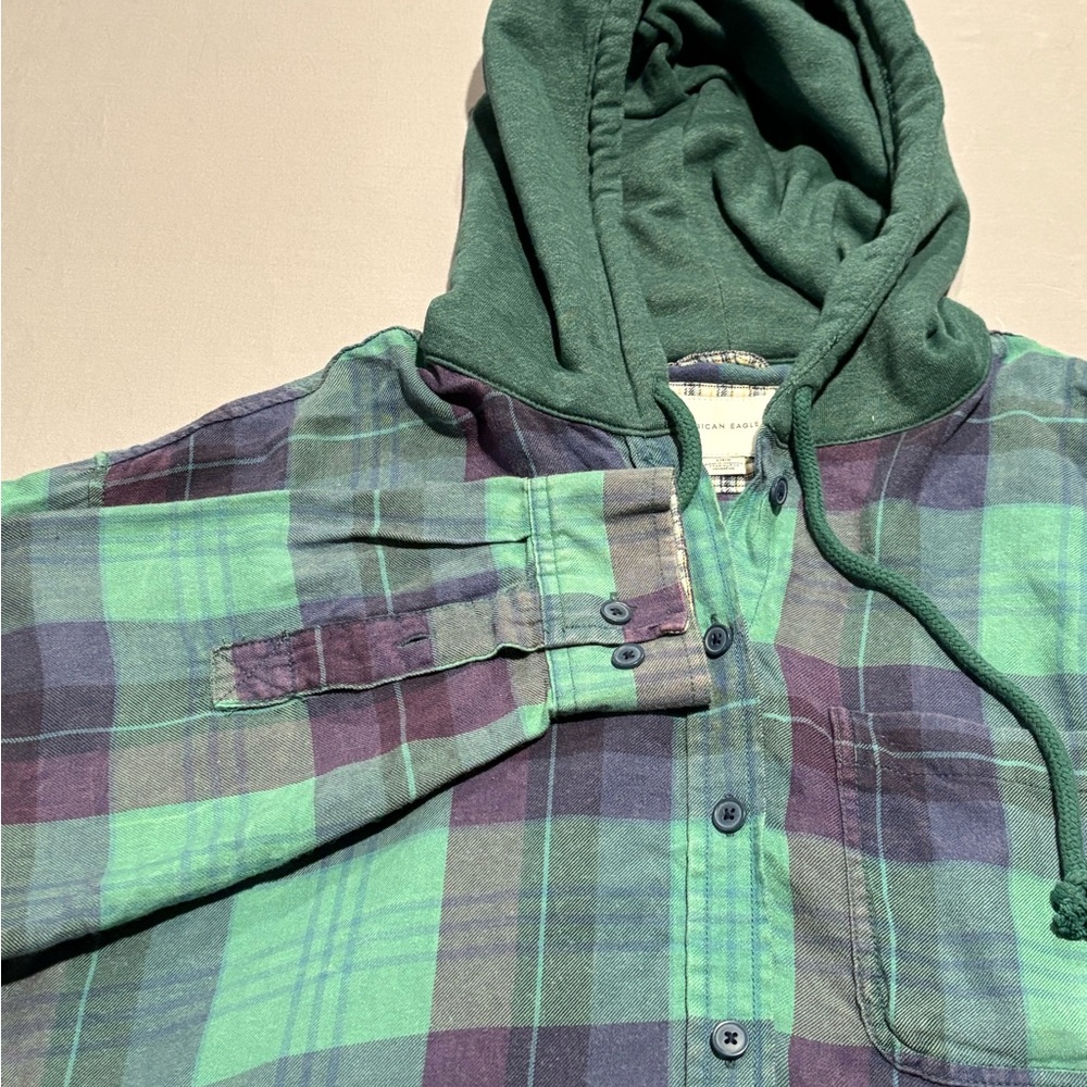 American Eagle Hooded Flannel Shirt Womens Large Green Purple Plaid Cropped L